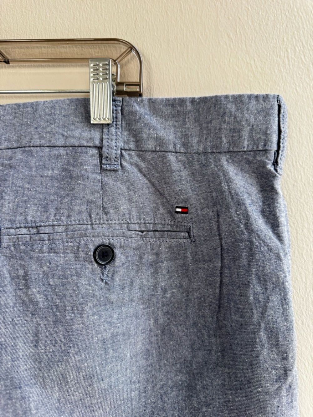 Tommy Hilfiger 40” Chambray Blue Shorts Men’s NWT 7” inseam - Picture 3 of 6
